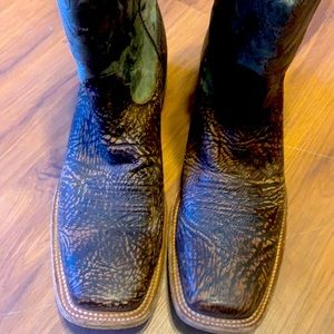 Like New Corral boots size 9.5